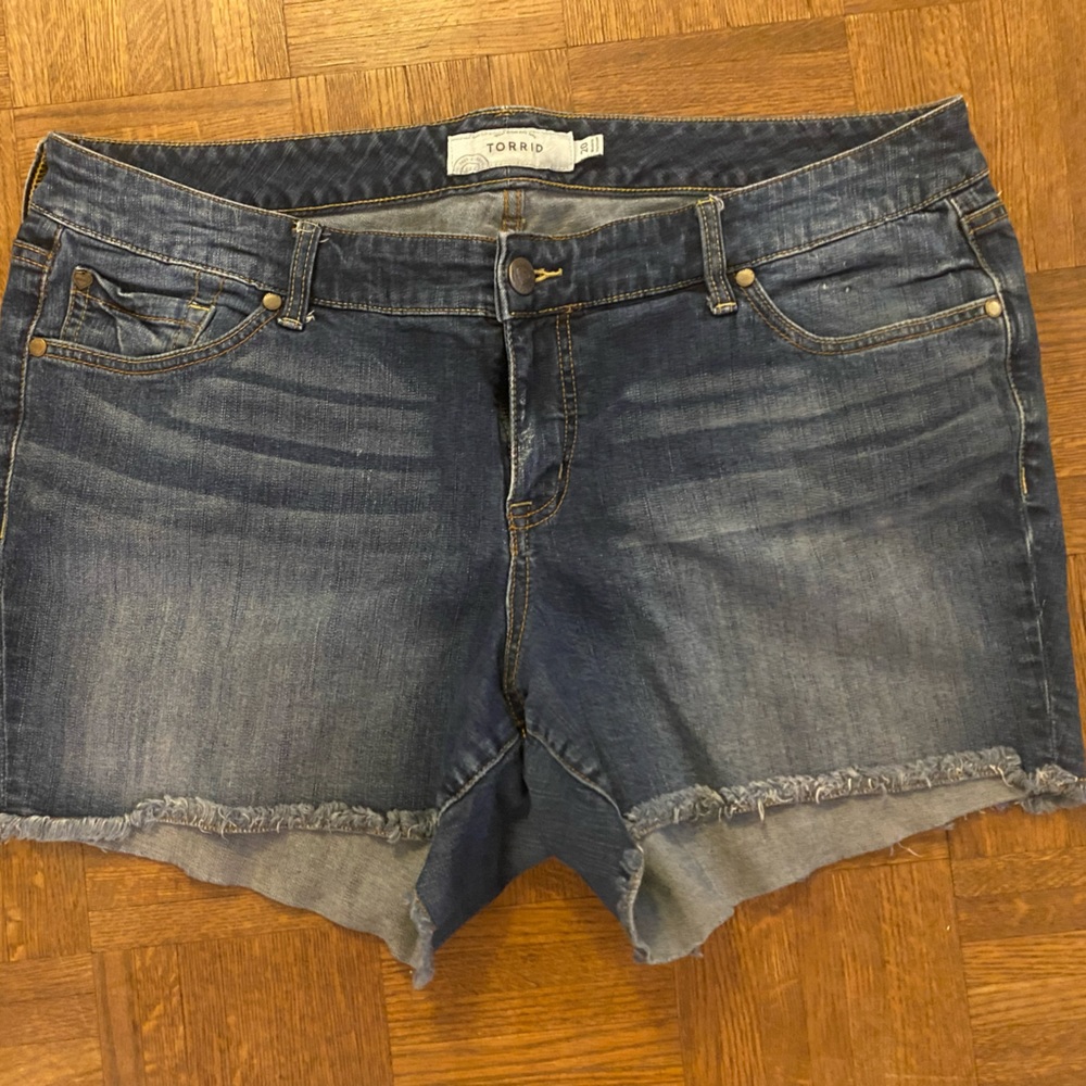 Torrid size 20 shorts